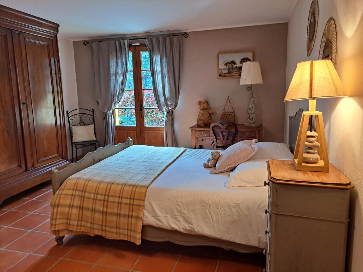 Rez De Jardin Villa Presqu'Ile De Giens Hyères Екстериор снимка